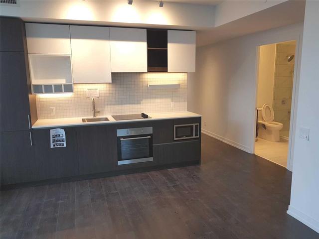 4102 - 5 Buttermill Ave