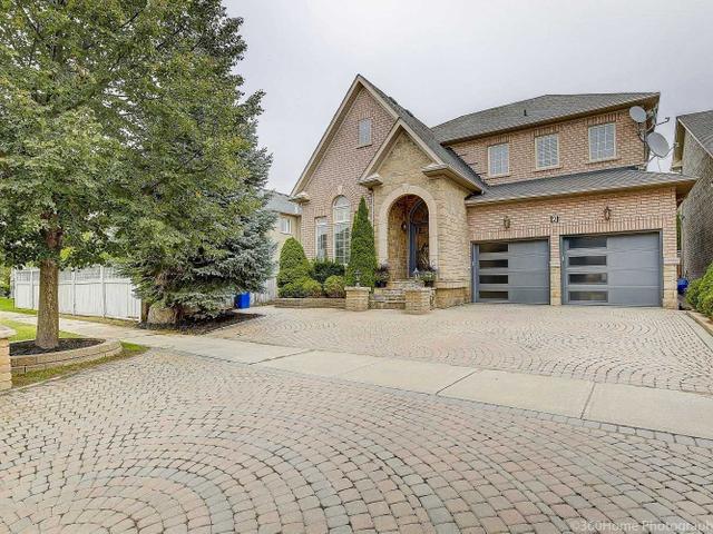 2 Glaceport Cres