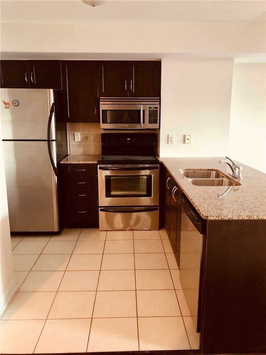 609 50 Disera Dr, Thornhill Leased, N4926307 Condos.ca