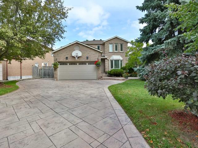 16 Havagal Cres