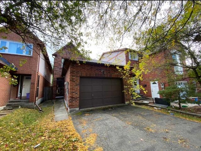 93 Esther Cres