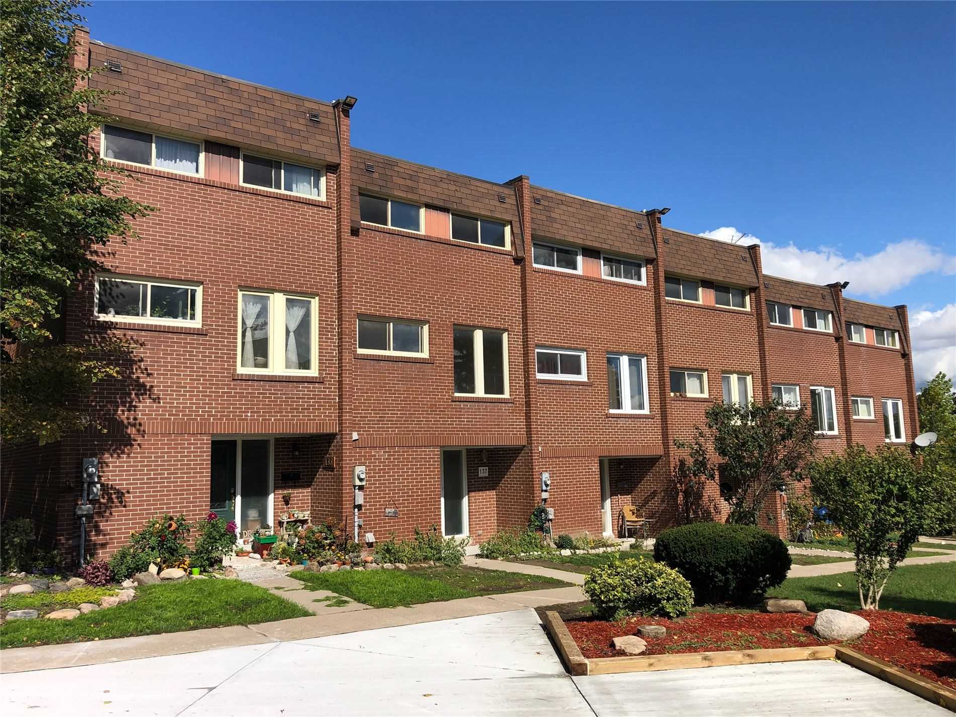 137 Wales Ave, Markham Sold, N4955341 Condos.ca