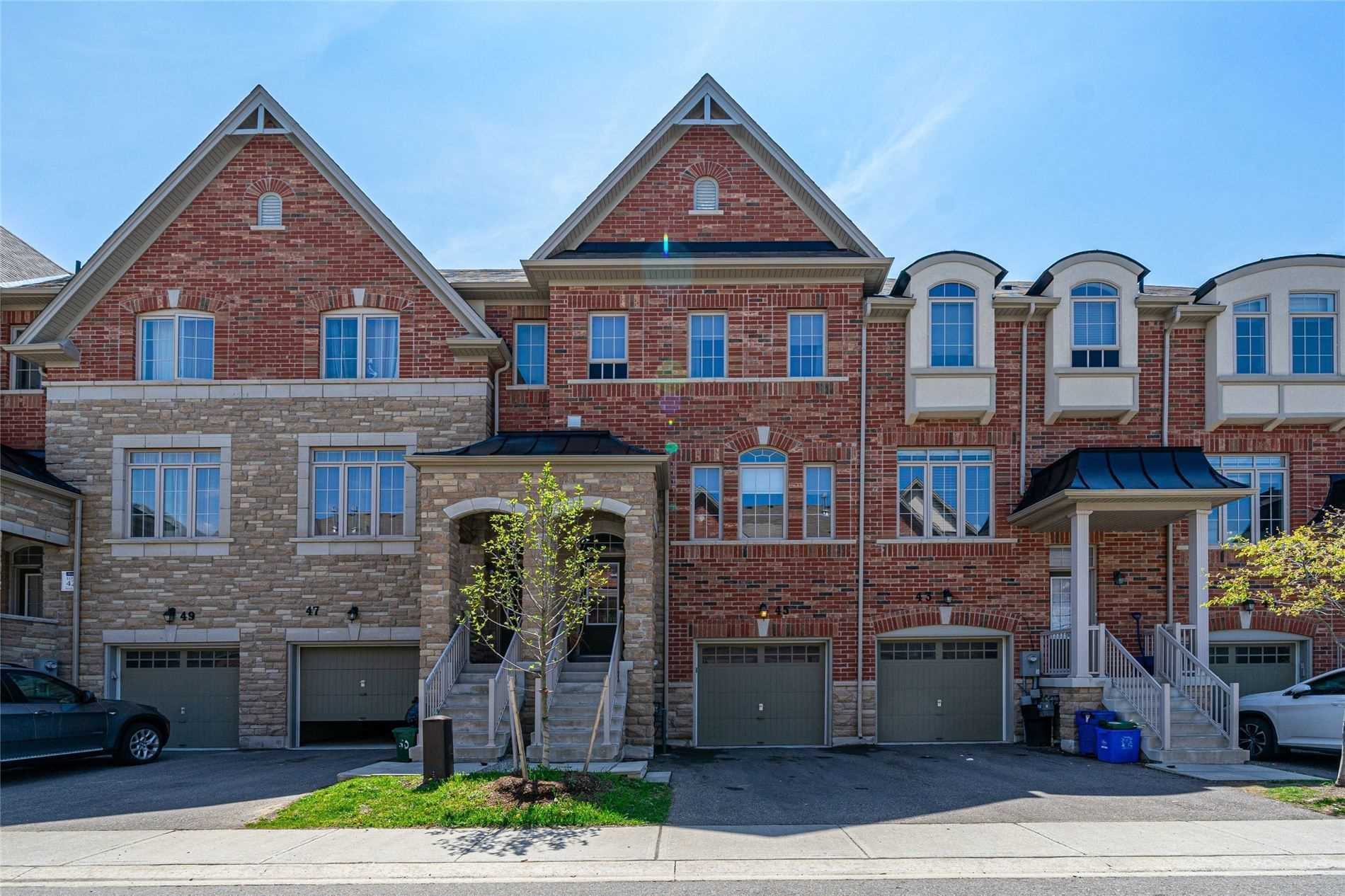 45 Mack Clement Lane, Richmond Hill Sold, N4958529 Condos.ca