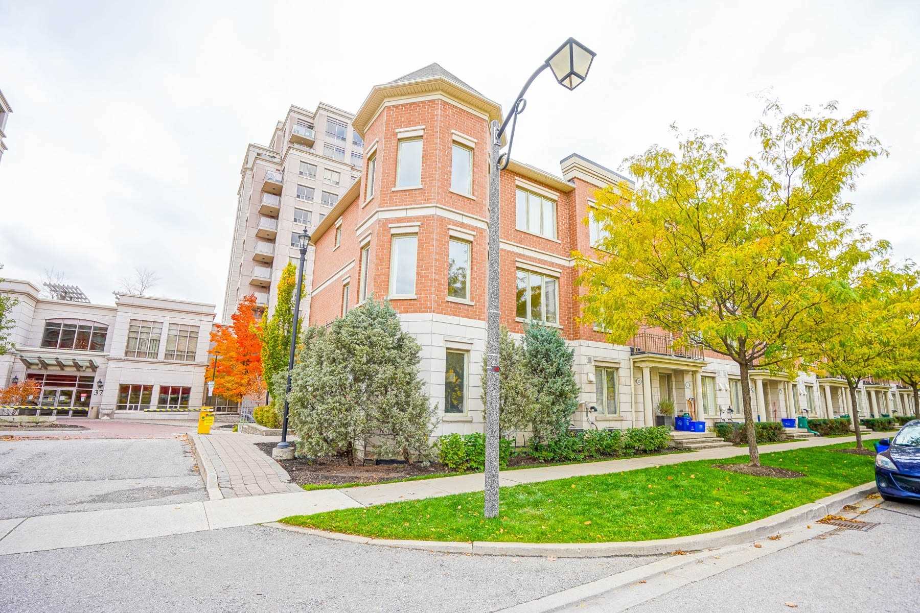 35 Galleria Pkwy, Thornhill Sold, N4961816 Condos.ca
