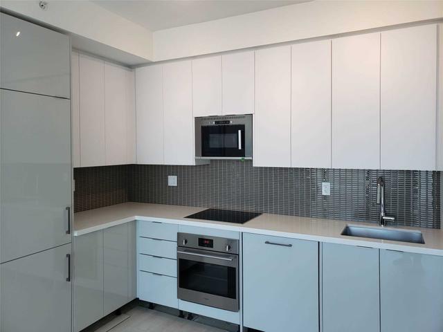 2003 - 2908 Highway 7 St