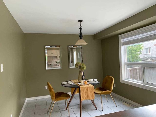 121 Nahanni Dr