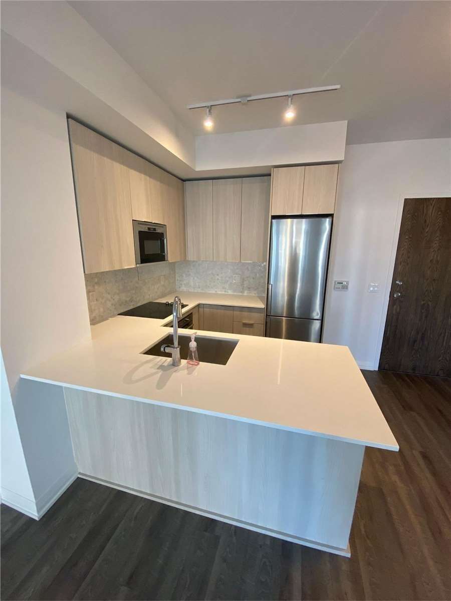 304 99 Eagle Rock Way, Maple Leased, N4973366 Condos.ca