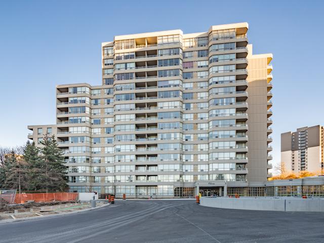 1106 - 11 Townsgate Dr