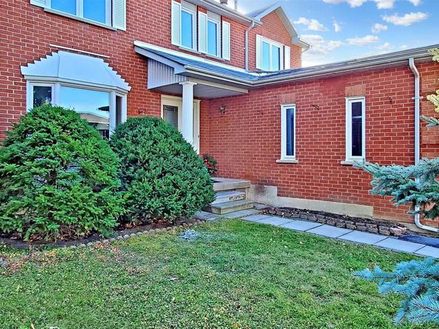 106 Mcknight Cres