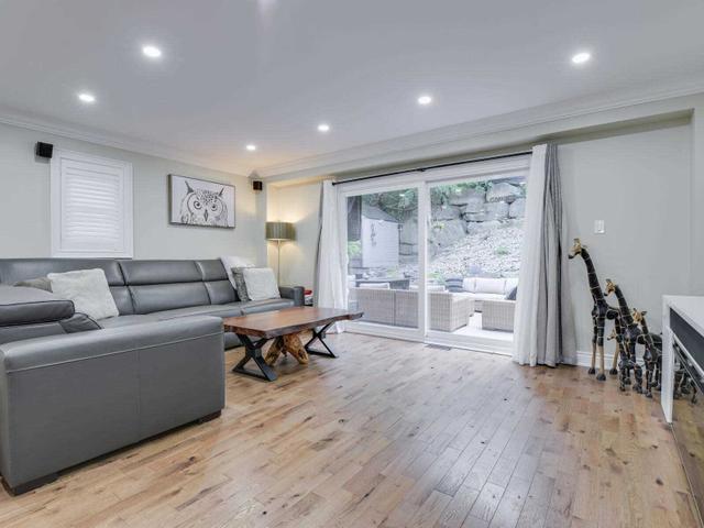 08 - 24 William Farr Lane