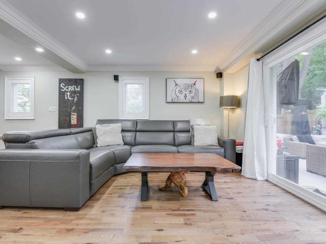 08 - 24 William Farr Lane