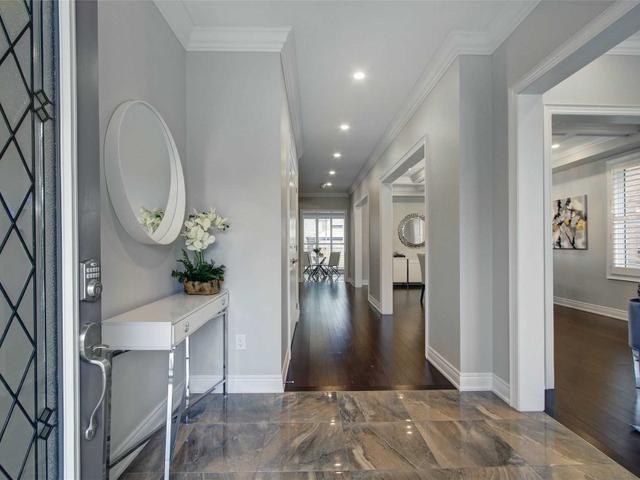 79 Walter English Dr