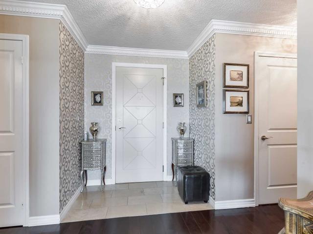 1101 - 18 Harding Blvd