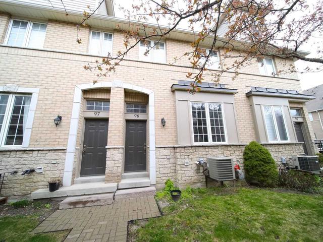 96 - 23 Observatory Lane