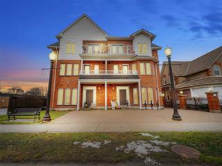 204 - 9944 Keele St