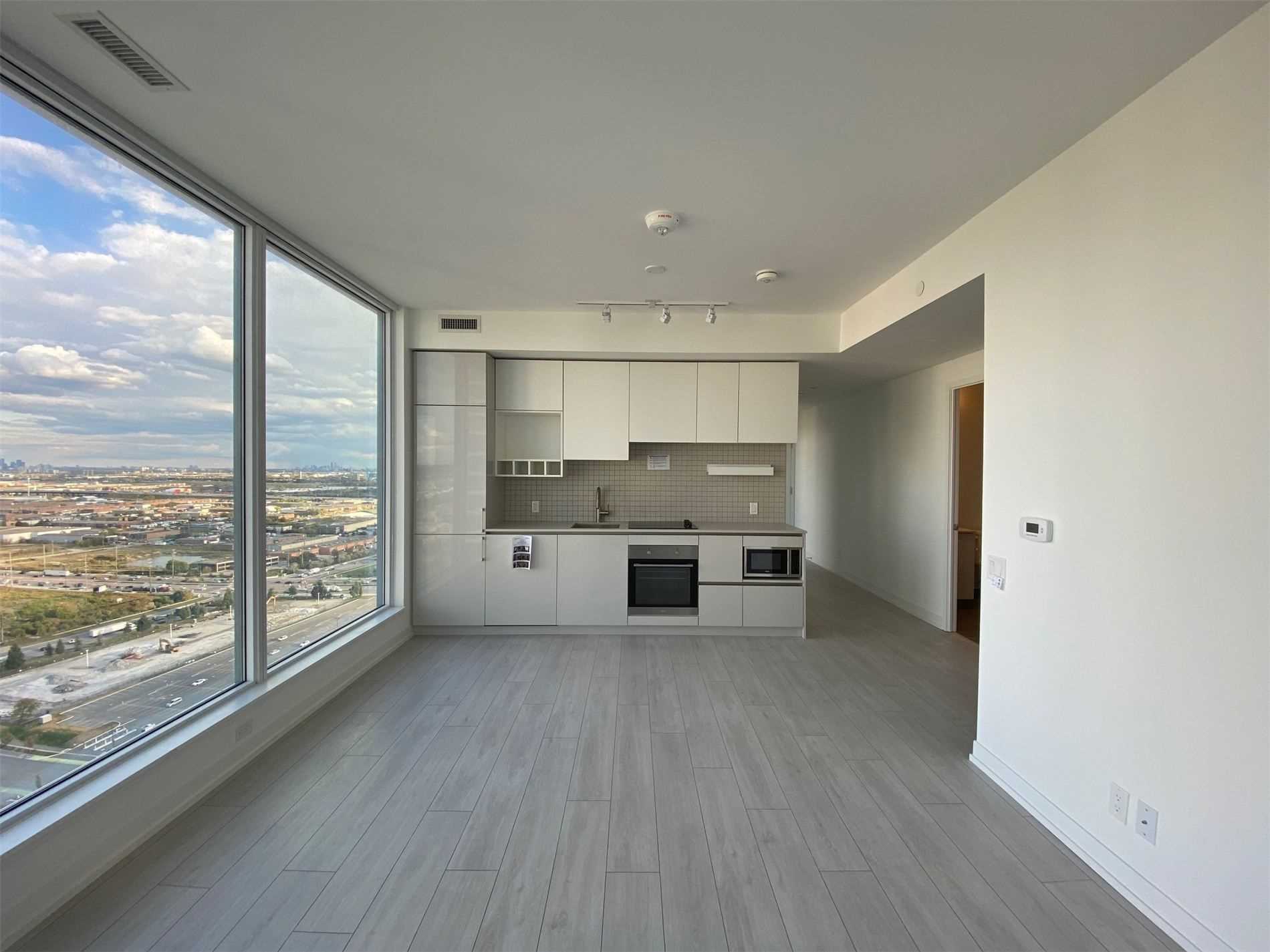 3202 5 Buttermill Ave, Vaughan Leased, N5064635 Condos.ca