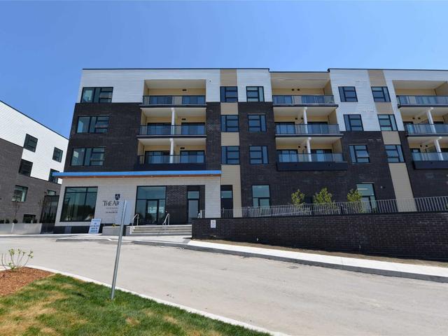 120 - 555 William Graham Dr