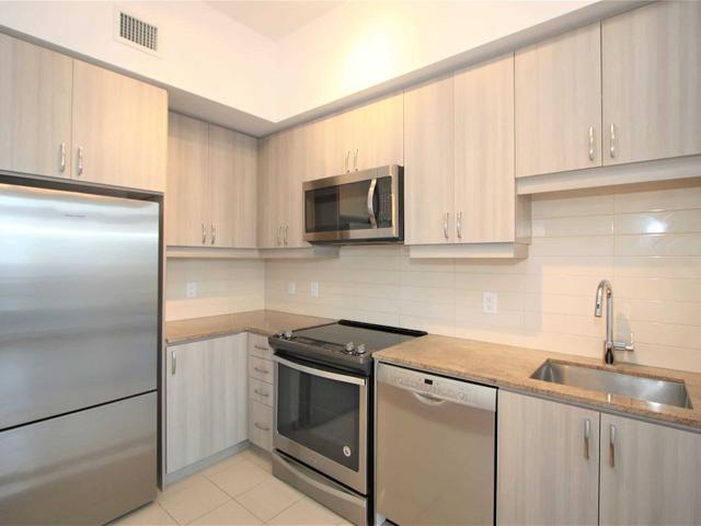 Nw815 - 9201 Yonge St