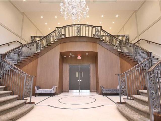 205 - 9909 Pine Valley Dr