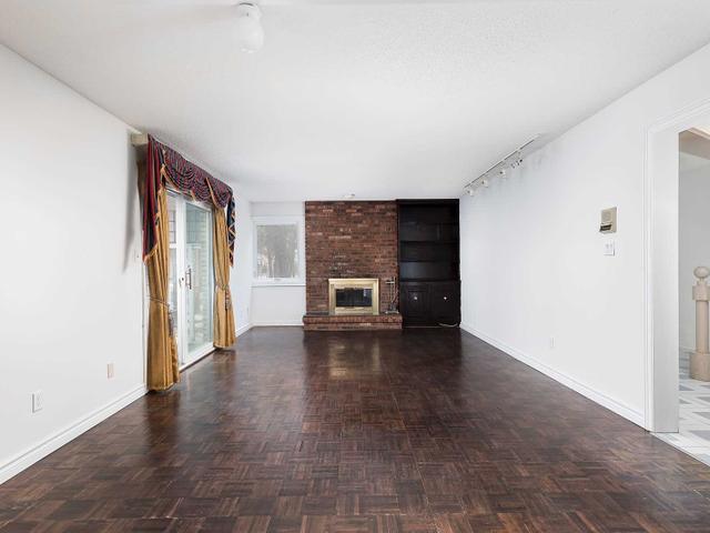 190 Major Mackenzie Dr W