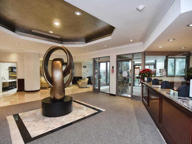 408 - 7825 Bayview Ave