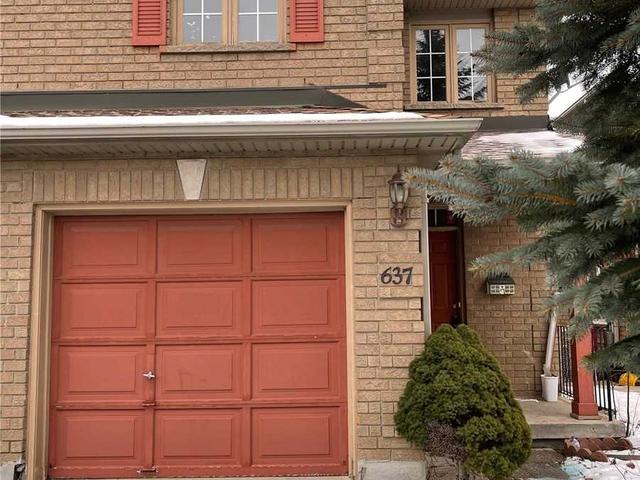 637 Walpole Cres