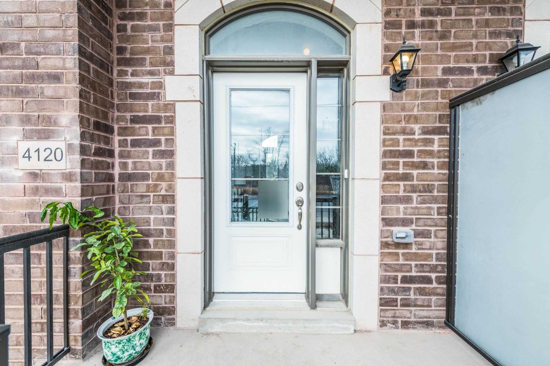 4120 Highway 7 E, Markham For Sale 1,239,000 Condos.ca