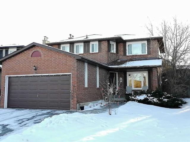 84 Houseman Cres