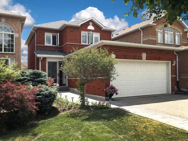 135 Royal Ridge Cres