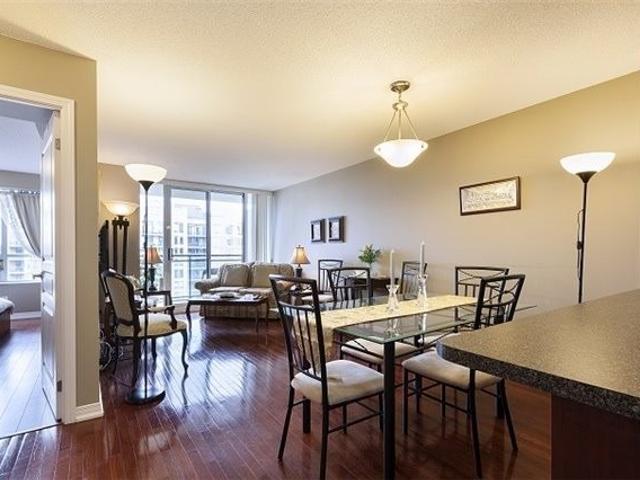 1206 - 310 Red Maple Rd