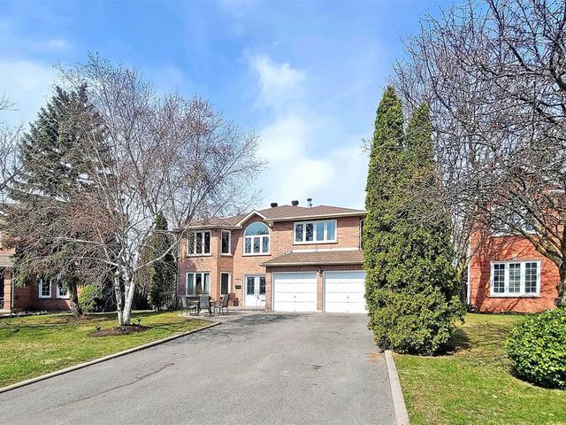 335 Kelly Cres