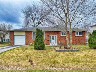 9 Larkdale Cres