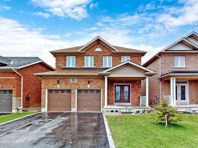 15 Hopkins Cres