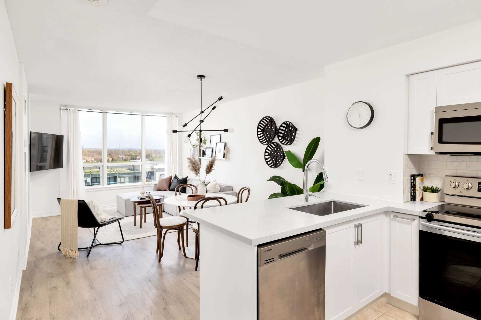 810 60 Disera Dr, Thornhill Sold, N5209883 Condos.ca