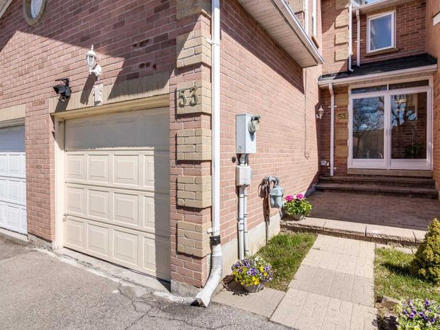 53 Steepleview Cres