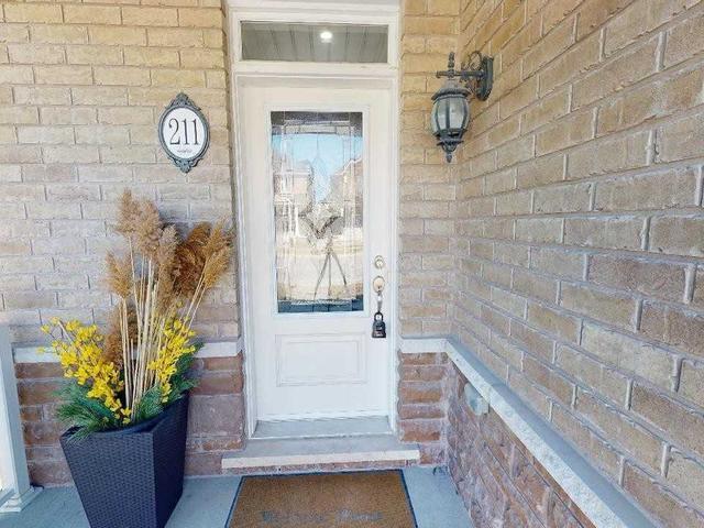 211 Cornell Park Ave