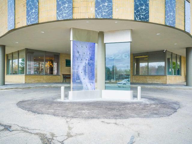 226 - 326 Major Mackenzie Dr E