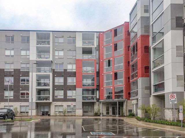 602 - 2 Adam Sellers St