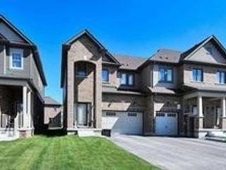 30 Arnold Cres