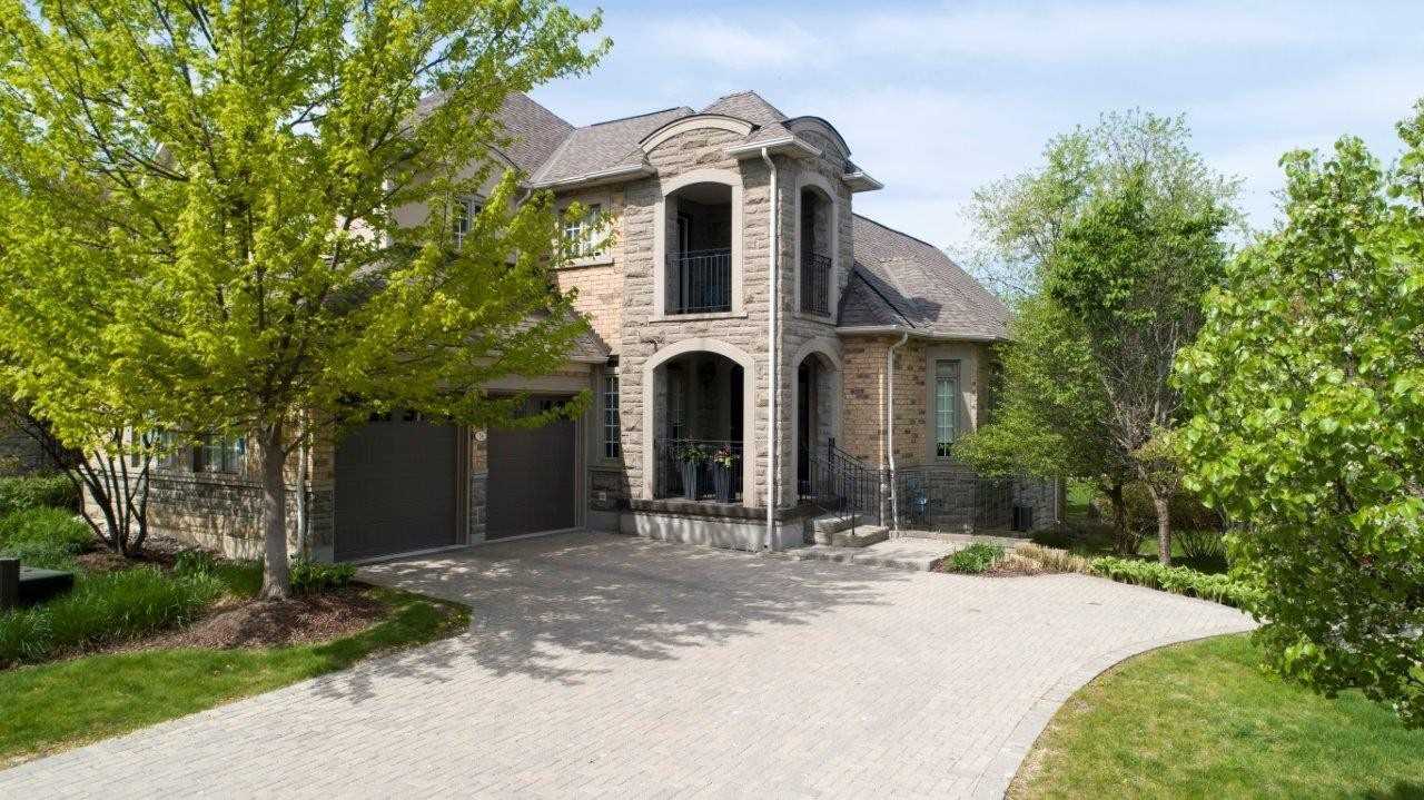 36 Tucker Crt, Aurora Sold, N5244130 Condos.ca