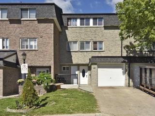 24 Poplar Cres