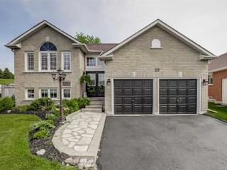 29 Royal Amber Cres