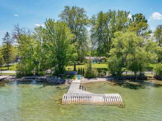 169 Lake Dr E