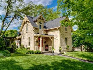 169 King St W