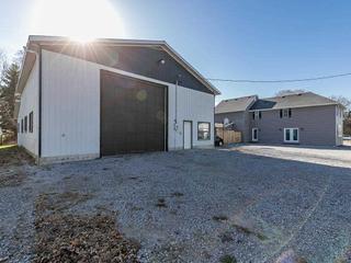 4507 Mount Albert Rd