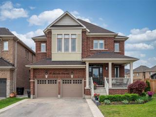 18 Schwalm Cres