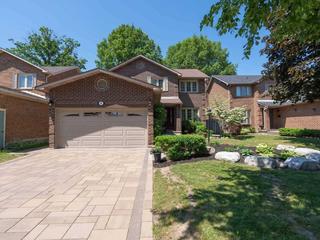 6 Carr Crt