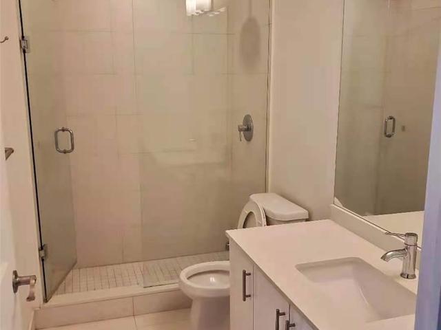 916 - 9582 Markham Rd