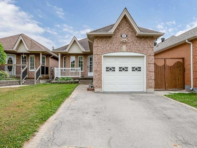 107 Henderson Cres