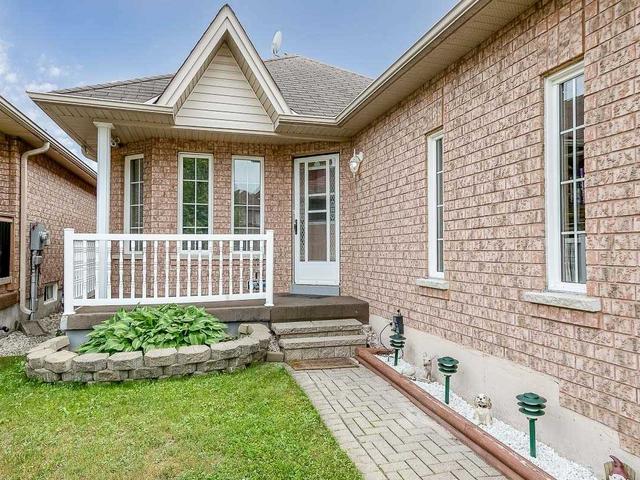 107 Henderson Cres